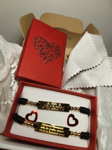 Set de 2 bratari pentru el si ea cu initiale si data la alegere gravate pe placuta aurie BPC533 photo review